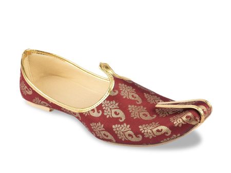 DESI COLOUR Men Maroon & Gold-Toned Ethnic Motifs Printed Mojaris For Cheap