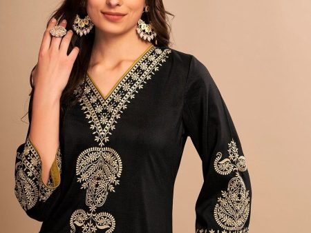 Anouk Black Embroidered Regular Thread Work Straight Kurta with Trousers Fashion