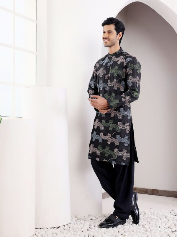 Black Linen Designer Embroidery Work Men s Rajwadi Kurta Set - Mahotsav For Sale